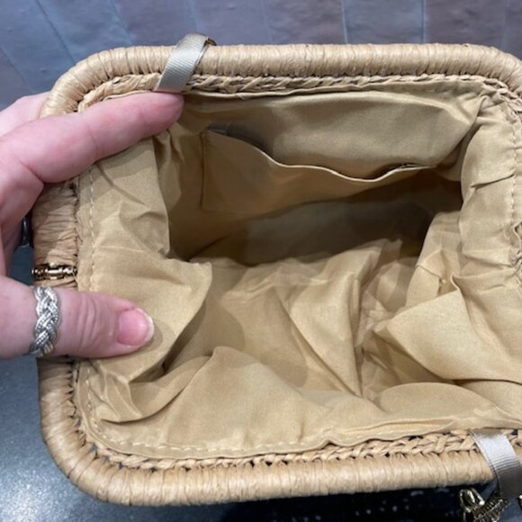 GORGEOUS VINTAGE RAFFIA WOVEN HARD OPEN FRAME GOLD CHAIN CROSSBODY PURSE BAG - Picture 5 of 6